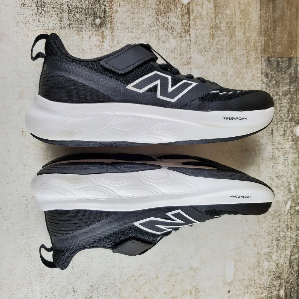 New Balance Fresh Foam 625 Bungee Kids Shoes Sz 1.5 M Black Blue Lace Up Sneaker
